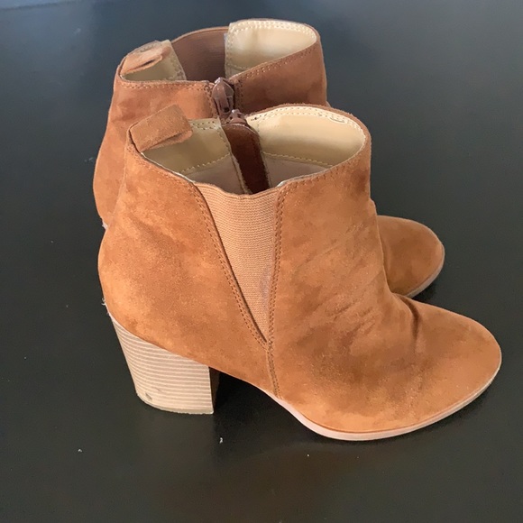 Express Suede Booties - Picture 4 of 7